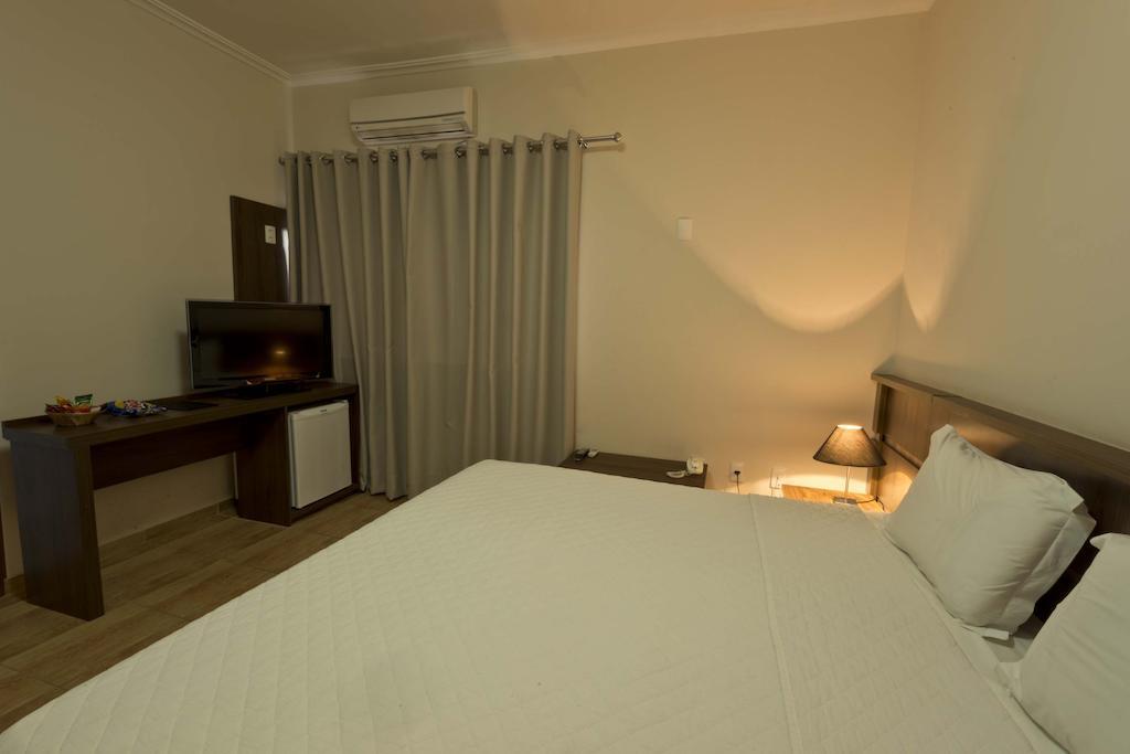 Grand Enio Hotel E Cantina วาร์จินญา ภายนอก รูปภาพ