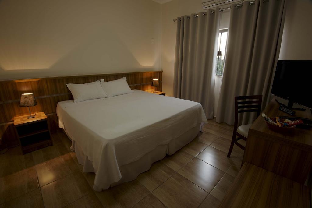 Grand Enio Hotel E Cantina วาร์จินญา ภายนอก รูปภาพ